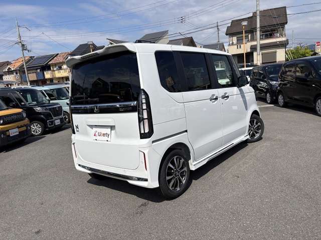 ホンダ Ｎ　ＢＯＸ カスタム ６６０ R8年 () 99