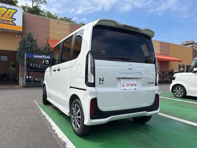 ホンダ Ｎ　ＢＯＸ カスタム ６６０ R8年 () 99