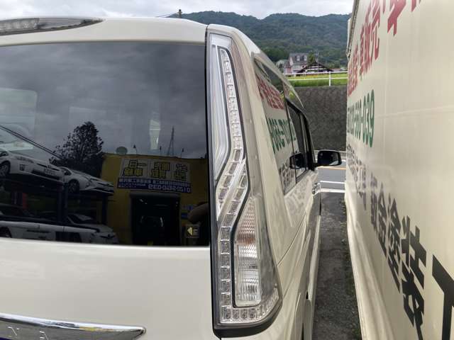 日産 セレナ ２．０ ハイウェイスター Ｓ－ＨＹＢＲＩＤ H26年 (中国) 99