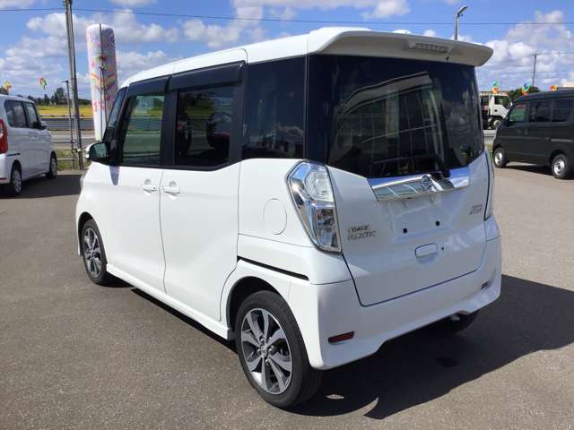 日産 デイズ　ルークス ６６０ ハイウェイスター ターボ ４ＷＤ H27年 () 99