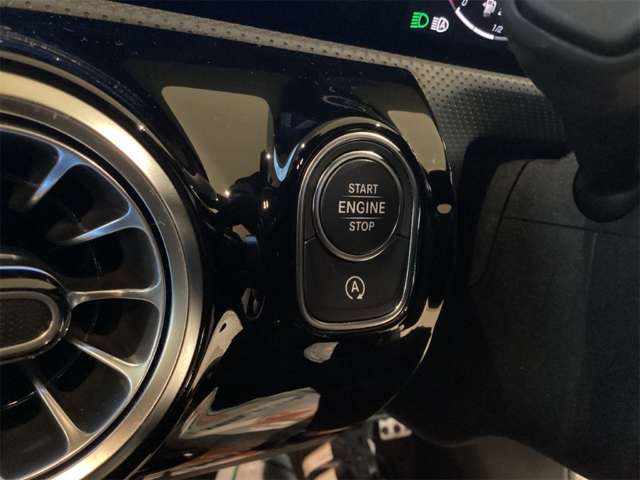メルセデスベンツ Ａクラス Ａ２００ Ｄ ＡＭＧラインパッケージ ディーゼルターボ ＭＰ２０２３０２ R5年 () 99
