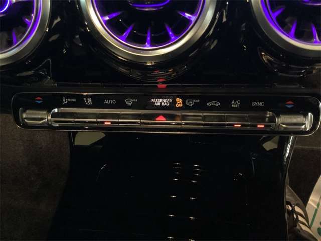 メルセデスベンツ Ａクラス Ａ２００ Ｄ ＡＭＧラインパッケージ ディーゼルターボ ＭＰ２０２３０２ R5年 () 99