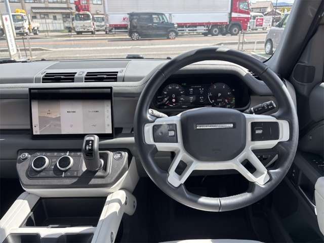 ランドローバー ディフェンダー １１０ Ｘダイナミック ＨＳＥ ３．０Ｌ Ｄ３５０ ディーゼルターボ ４ＷＤ R7年 () 99
