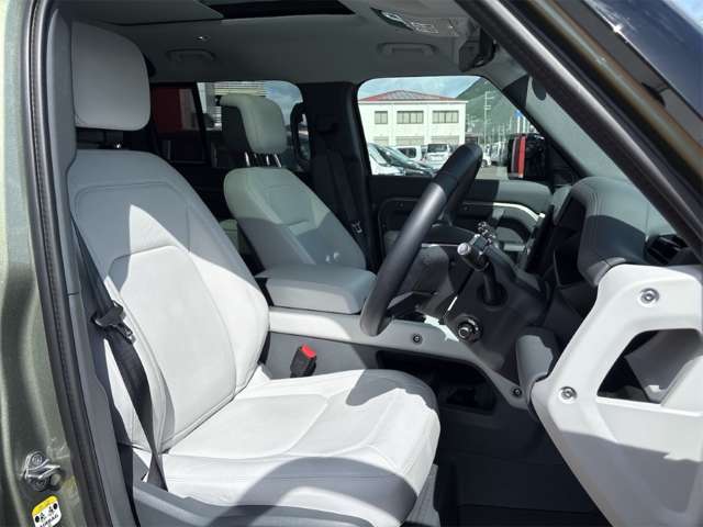 ランドローバー ディフェンダー １１０ Ｘダイナミック ＨＳＥ ３．０Ｌ Ｄ３５０ ディーゼルターボ ４ＷＤ R7年 () 99