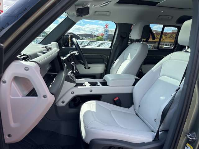 ランドローバー ディフェンダー １１０ Ｘダイナミック ＨＳＥ ３．０Ｌ Ｄ３５０ ディーゼルターボ ４ＷＤ R7年 () 99