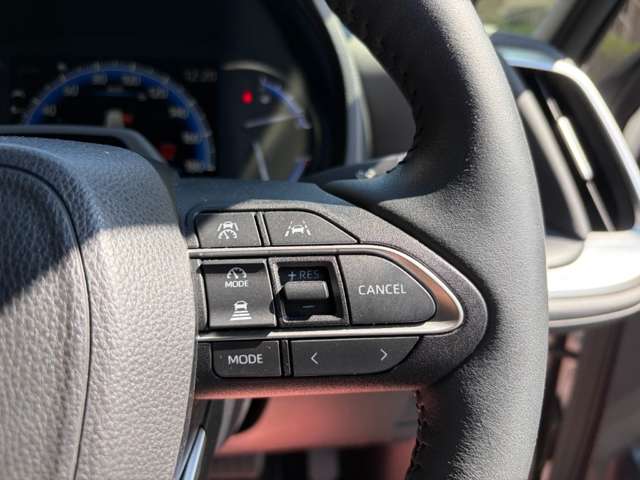 トヨタ ヴォクシー １．８ ハイブリッド Ｓ－Ｚ R6年 () 99