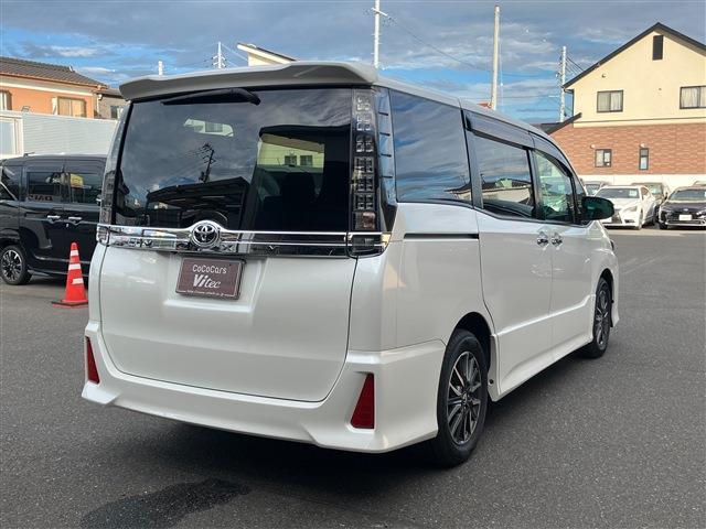 トヨタ ヴォクシー ２．０ ＺＳ 煌 H27年 (中国) 99