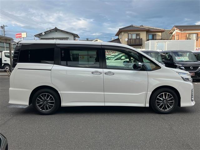 トヨタ ヴォクシー ２．０ ＺＳ 煌 H27年 (中国) 99