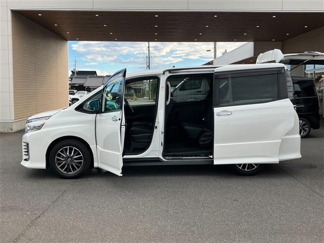 トヨタ ヴォクシー ２．０ ＺＳ 煌 H27年 (中国) 99