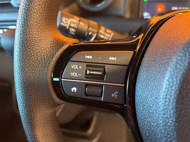 ホンダ Ｎ　ＢＯＸ カスタム ６６０ R8年 () 99