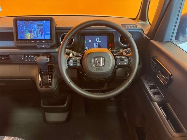 ホンダ Ｎ　ＢＯＸ カスタム ６６０ ターボ ブラック スタイル R8年 () 99