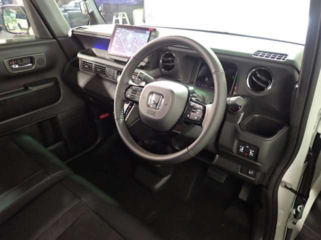 ホンダ Ｎ　ＢＯＸ カスタム ６６０ ターボ R8年 () 99