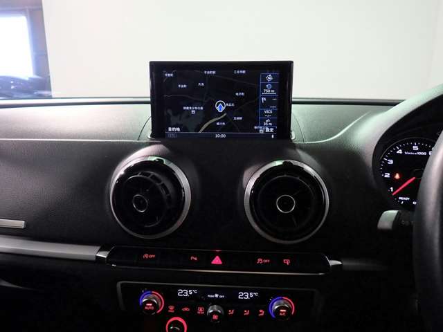 アウディ Ａ３　スポーツバック １．４　ＴＦＳＩ H29年 (近畿) 99