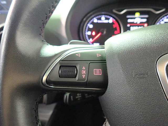 アウディ Ａ３　スポーツバック １．４　ＴＦＳＩ H29年 (近畿) 99