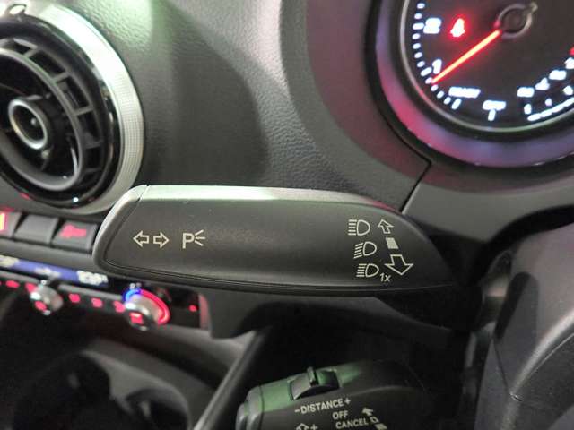 アウディ Ａ３　スポーツバック １．４　ＴＦＳＩ H29年 (近畿) 99