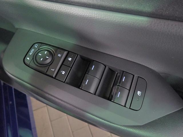 トヨタ プリウス １．８ Ｕ R5年 (近畿) 99