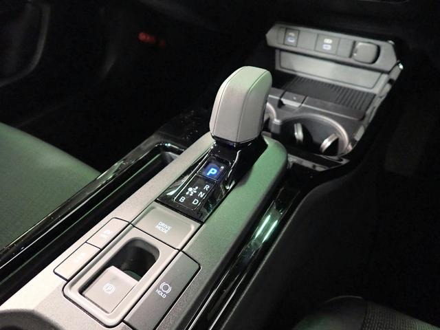 トヨタ プリウス １．８ Ｕ R5年 (近畿) 99