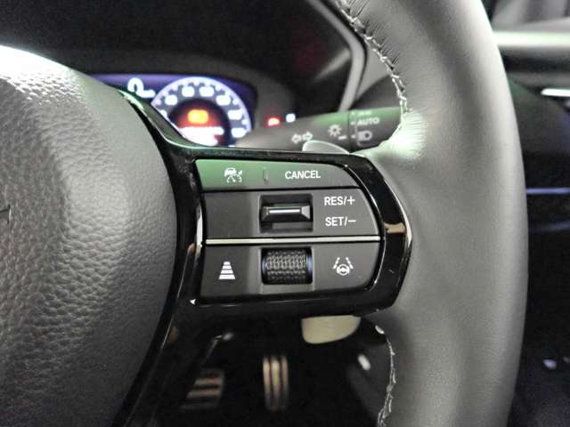 ホンダ ＺＲ－Ｖ ２．０ Ｅ：ＨＥＶ Ｚ ブラックスタイル R8年 () 99