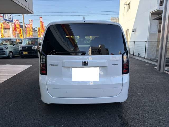 ホンダ フリード　ハイブリッド １．５ Ｅ：ＨＥＶ エアー R8年 () 99