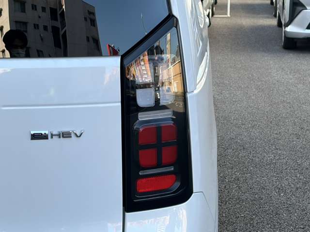 ホンダ フリード　ハイブリッド １．５ Ｅ：ＨＥＶ エアー R8年 () 99