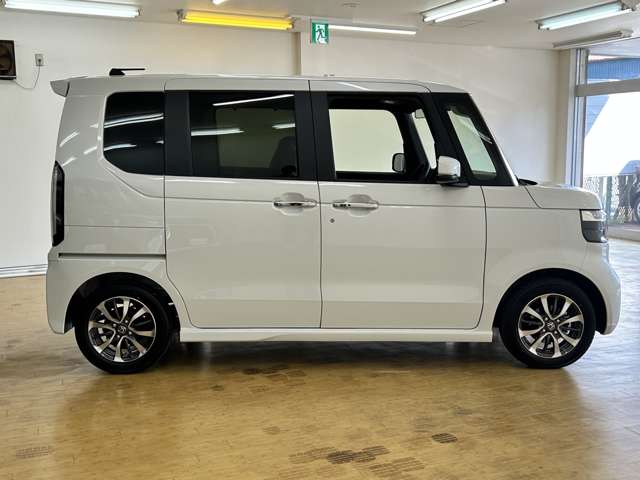 ホンダ Ｎ　ＢＯＸ カスタム ６６０ R8年 (四国) 99
