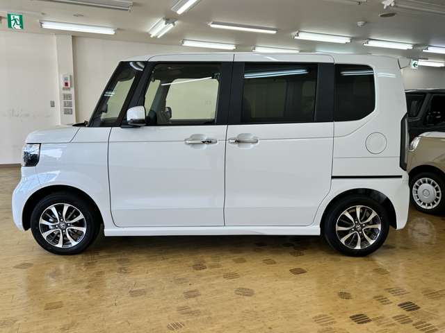 ホンダ Ｎ　ＢＯＸ カスタム ６６０ R8年 (四国) 99