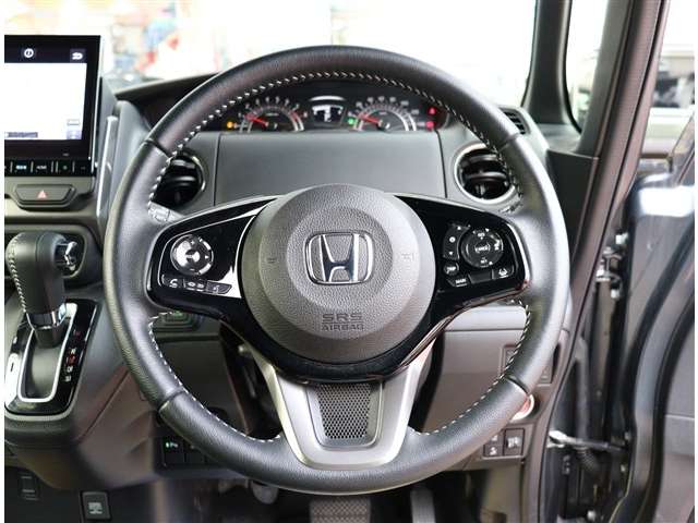 ホンダ Ｎ　ＢＯＸ カスタム ６６０ Ｌ スタイルプラス ブラック R5年 (関東) 99