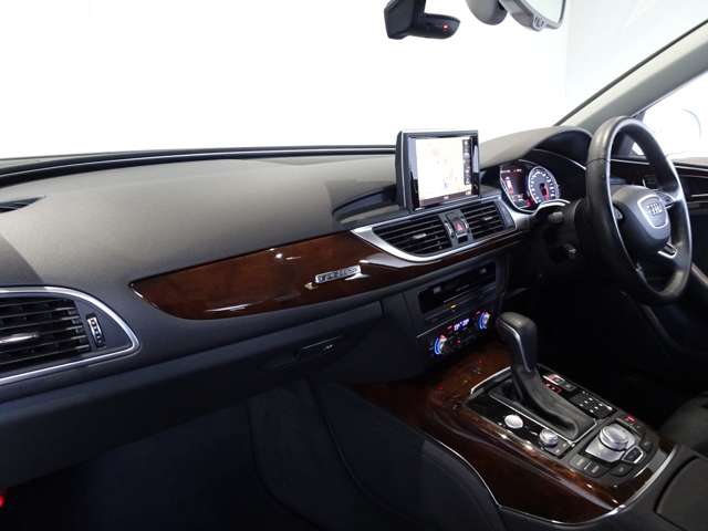 アウディ Ａ６　アバント ２．０ ＴＦＳＩ クワトロ ４ＷＤ H28年 () 99