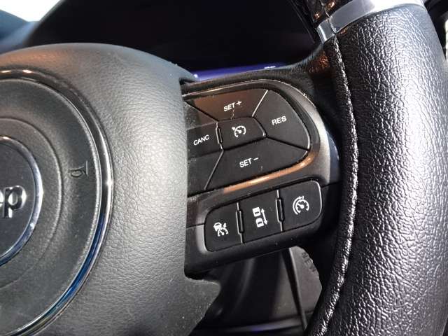 ジープ レネゲード リミテッド R1年 (関東) 99