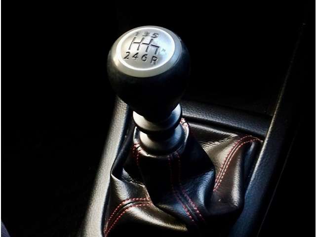 スズキ スイフト １．６ スポーツ H25年 (関東) 99