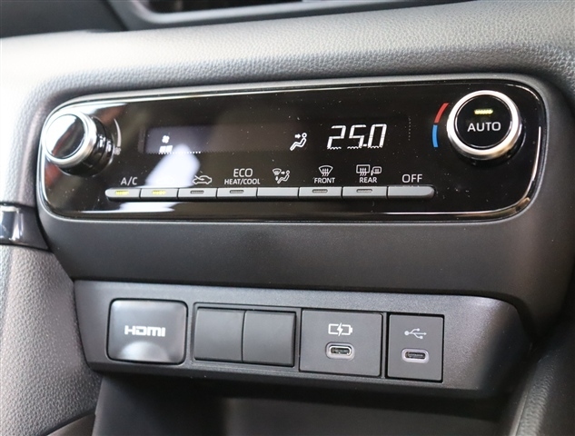 トヨタ ヤリス １．０ Ｇ R8年 () 99
