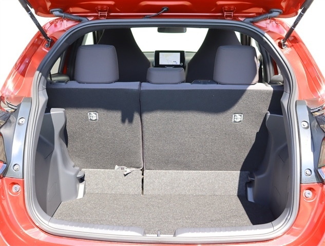 トヨタ ヤリス １．０ Ｇ R8年 () 99