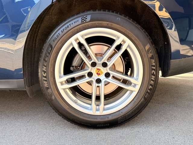 ポルシェ マカン ＰＤＫ ４ＷＤ R5年 () 99