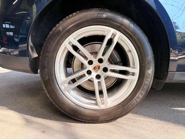 ポルシェ マカン ＰＤＫ ４ＷＤ R5年 () 99