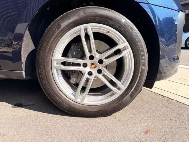 ポルシェ マカン ＰＤＫ ４ＷＤ R5年 () 99