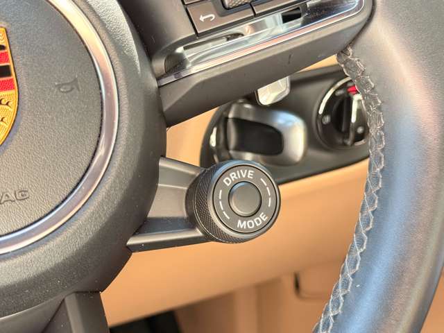 ポルシェ マカン ＰＤＫ ４ＷＤ R5年 () 99