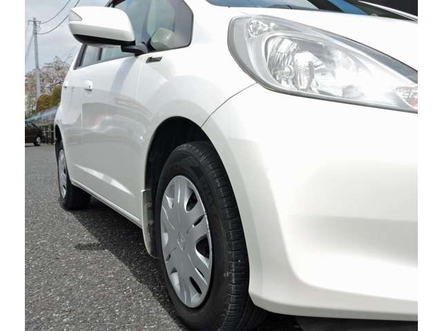 ホンダ フィット １．３ Ｇ １０ＴＨアニバーサリーＩＩ H24年 () 99