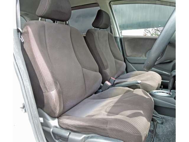 ホンダ フィット １．３ Ｇ １０ＴＨアニバーサリーＩＩ H24年 () 99