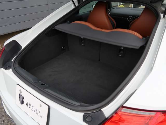 アウディ ＴＴ クーペ　４０　ＴＦＳＩ R1年 (関東) 99