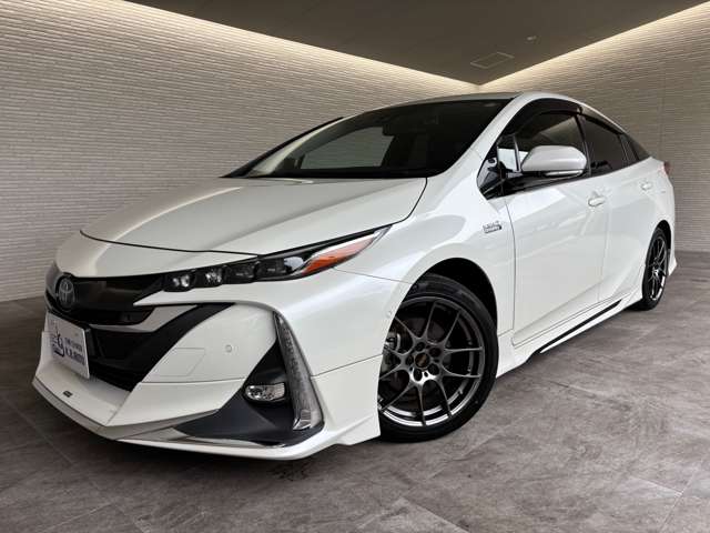 トヨタ プリウスＰＨＶ １．８ Ａ プレミアム R2年 (中国) 99
