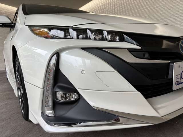 トヨタ プリウスＰＨＶ １．８ Ａ プレミアム R2年 (中国) 99