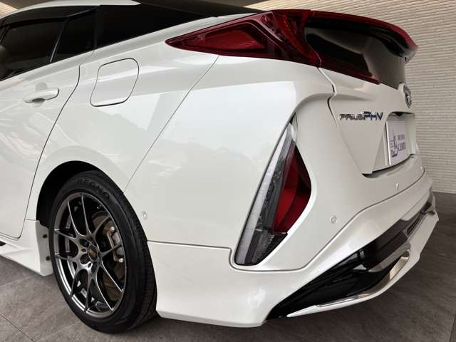 トヨタ プリウスＰＨＶ １．８ Ａ プレミアム R2年 (中国) 99