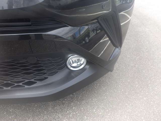 トヨタ Ｃ−ＨＲ ハイブリッド １．８ Ｓ ＬＥＤ パッケージ H30年 (九州・沖縄) 99