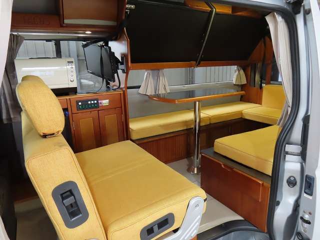 トヨタ ハイエースバン キャンピングカー H23年 (関東) 99
