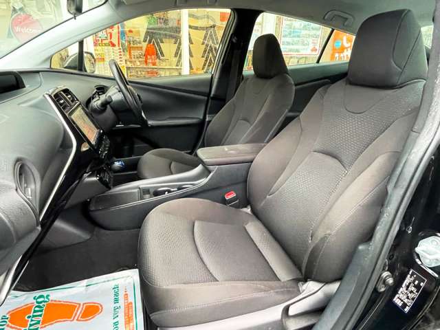 トヨタ プリウス １．８ Ｓ R1年 (東海) 99