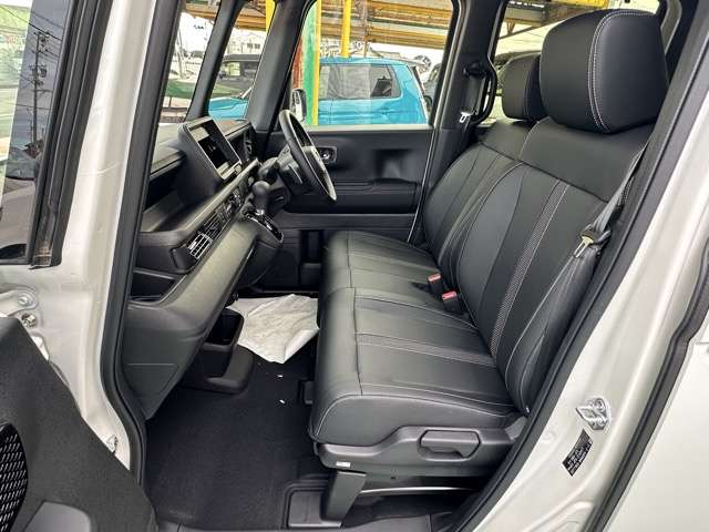 ホンダ Ｎ　ＢＯＸ カスタム ６６０ ターボ コーディネートスタイル ２トーン R8年 (東海) 99