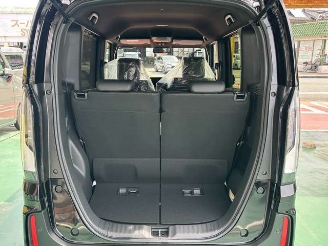 ホンダ Ｎ　ＢＯＸ カスタム ６６０ ターボ ブラック スタイル R8年 (東海) 99