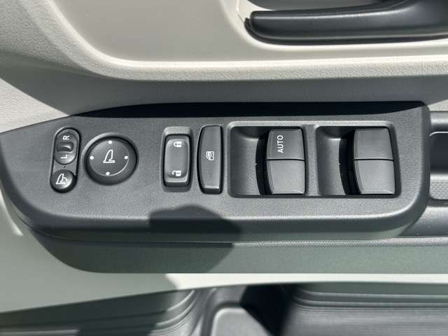 ホンダ Ｎ　ＢＯＸ ６６０ ファッションスタイル ２トーン R8年 (東海) 99