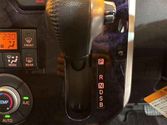 ダイハツ タント ６６０ カスタム ＲＳ トップエディション ＳＡＩＩＩ H29年 () 99