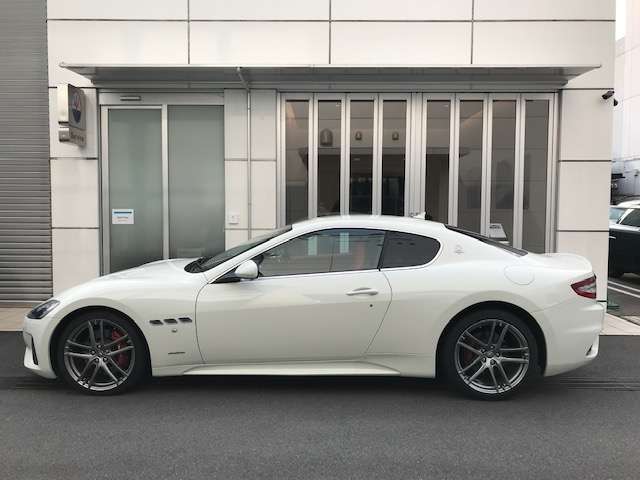 マセラティ グラントゥーリズモ スポーツ R1年 (近畿) 99